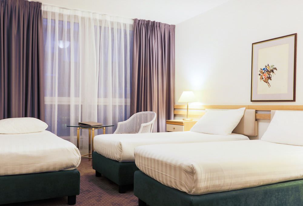 Drake Longchamp Swiss Quality Hotel