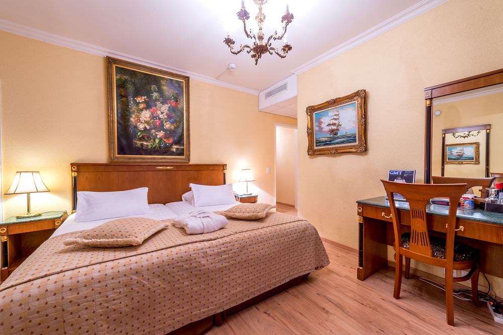 Hotel Century