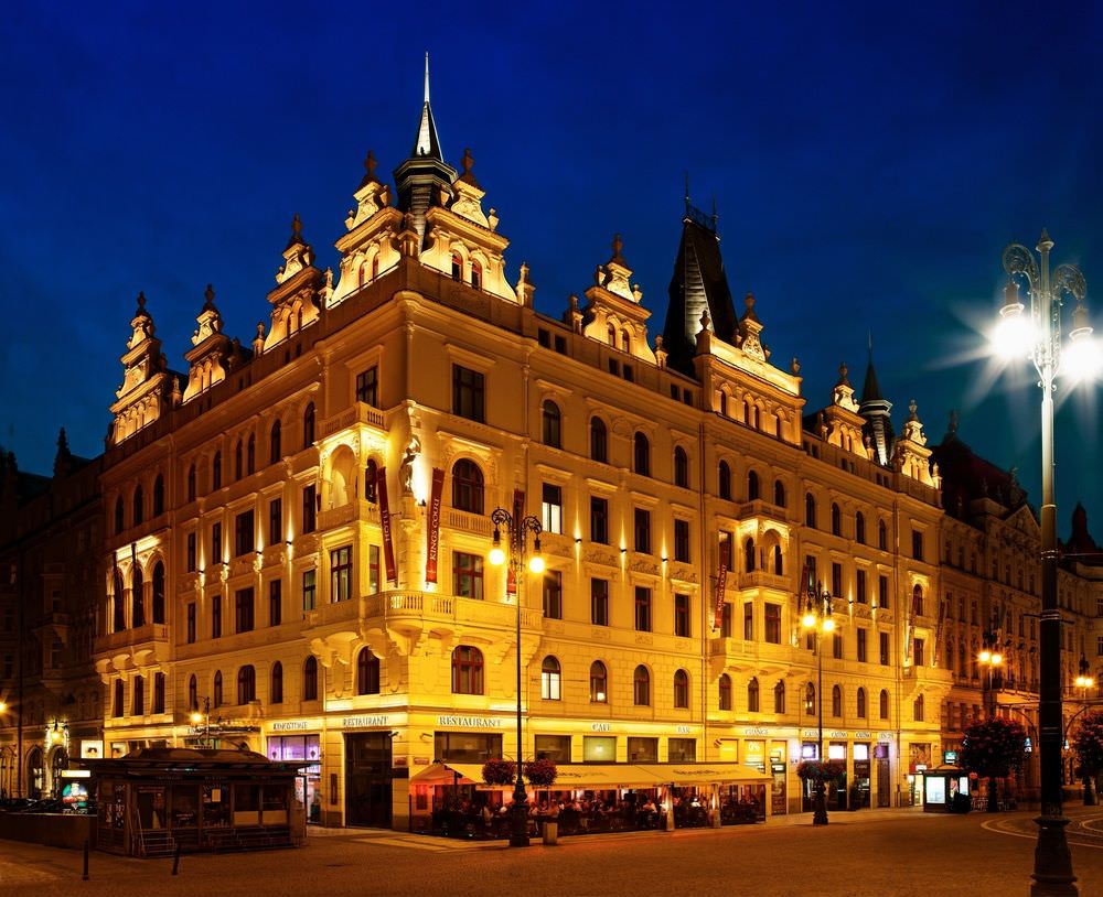 Hotel Kings Court