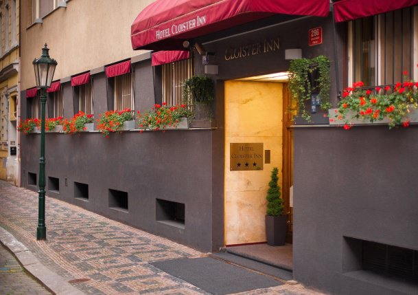Cloister Inn Hotel