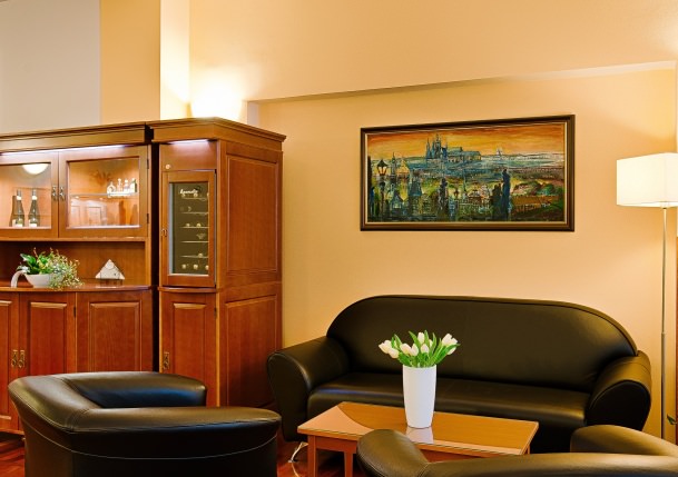 Cloister Inn Hotel