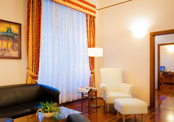 Cloister Inn Hotel