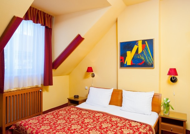 Cloister Inn Hotel