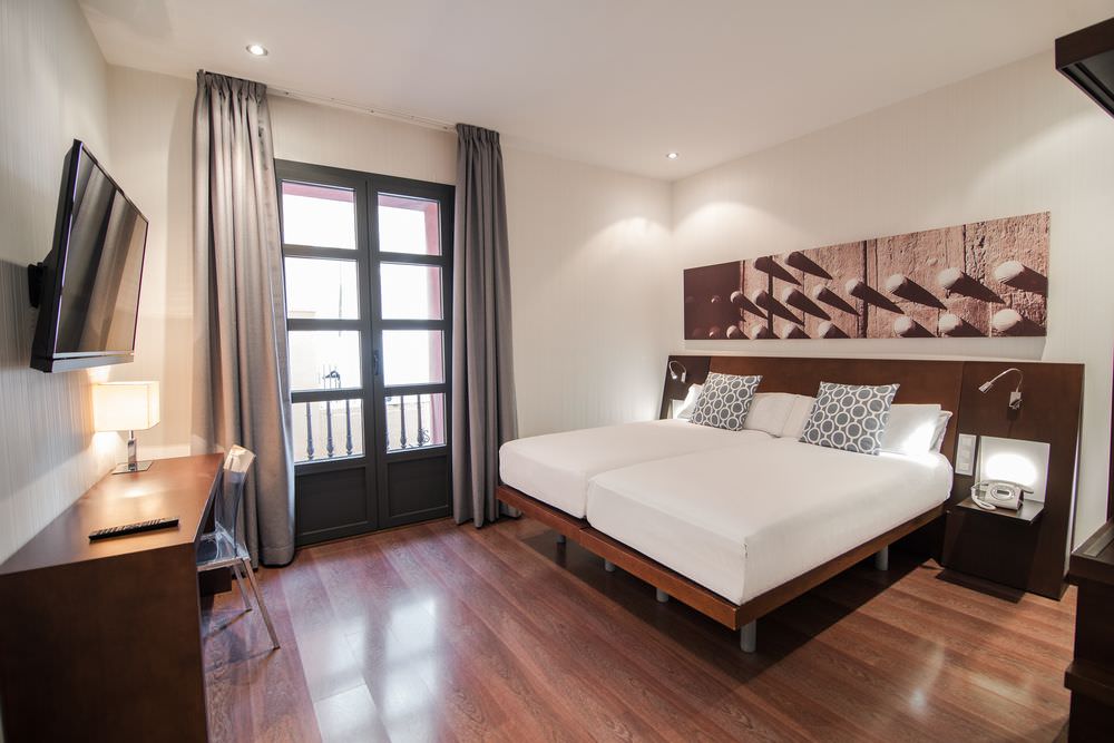 Hotel Petit Palace Marques Santa Ana