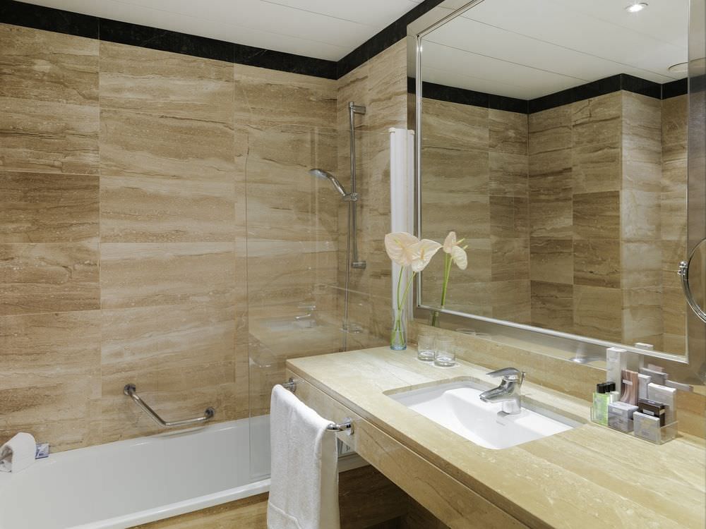 H10 Universitat Hotel