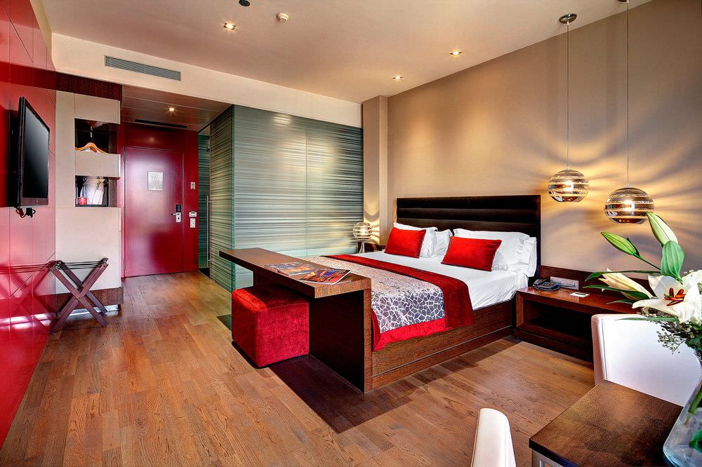 Olivia Plaza Hotel