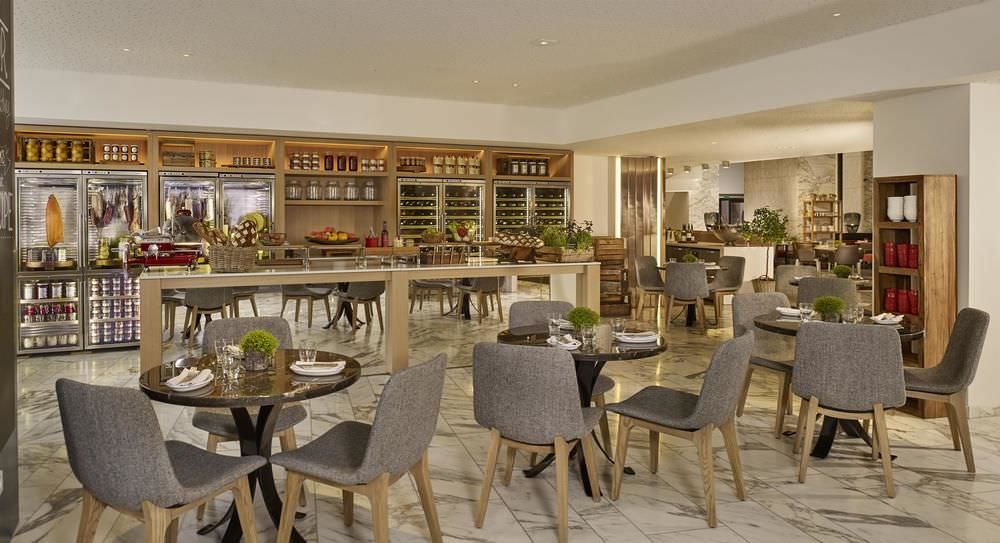 Hyatt Regency Paris Etoile