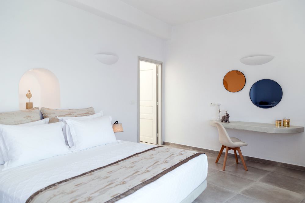 Adamant Suites
