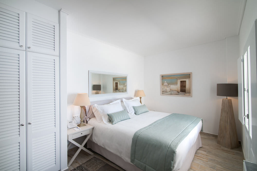 Aqua Luxury Suites