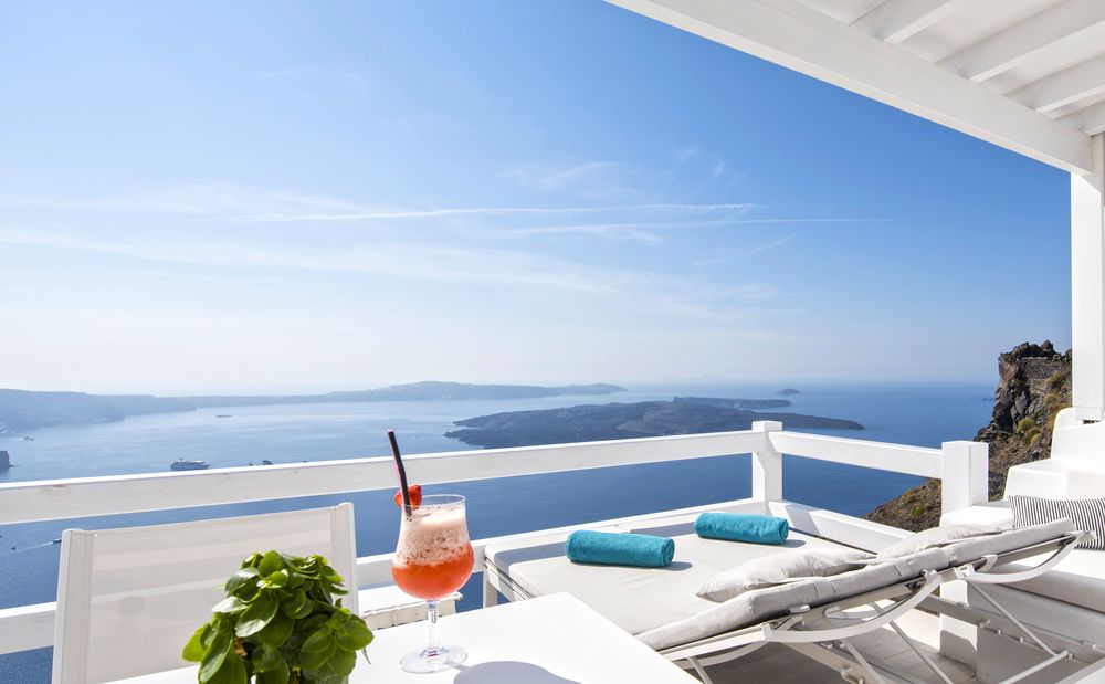 Aqua Luxury Suites