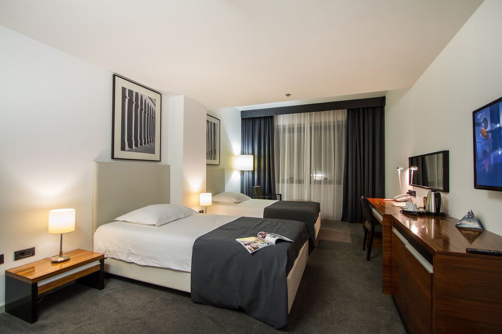 Atrium Hotel