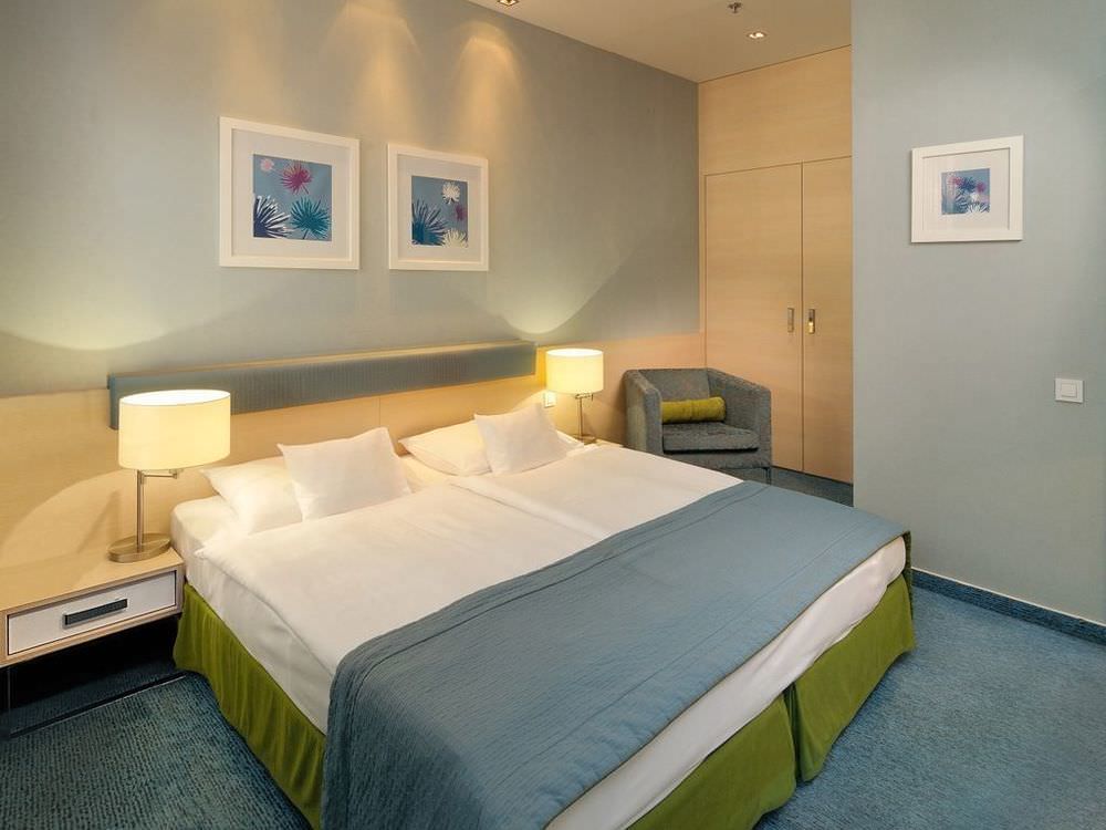 Atrium Fashion Hotel