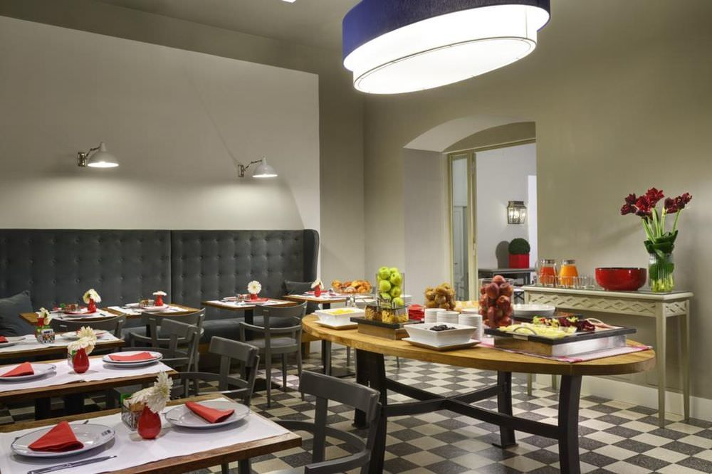 Hotel Rosso 23