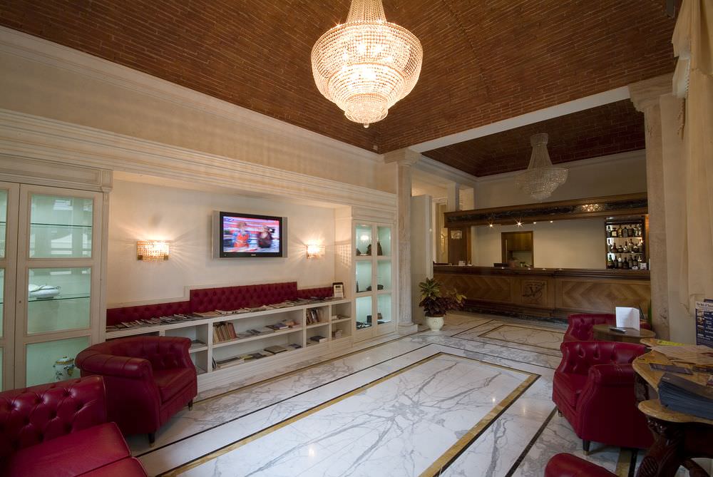 Hotel Embassy
