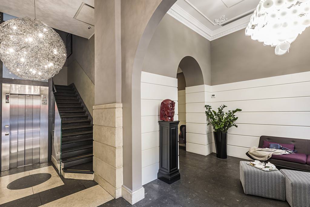 The Independent Hotel