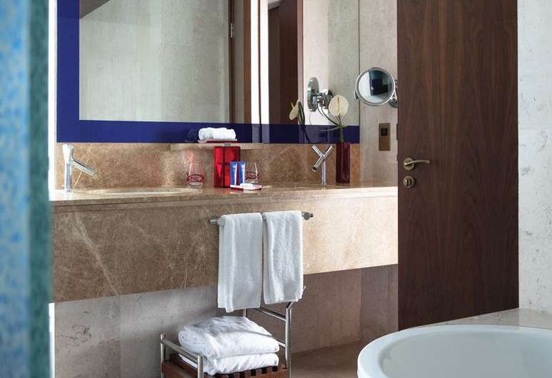 Jumeirah Creekside Hotel