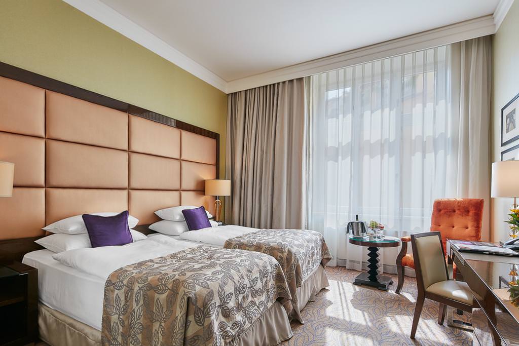Hotel Kings Court