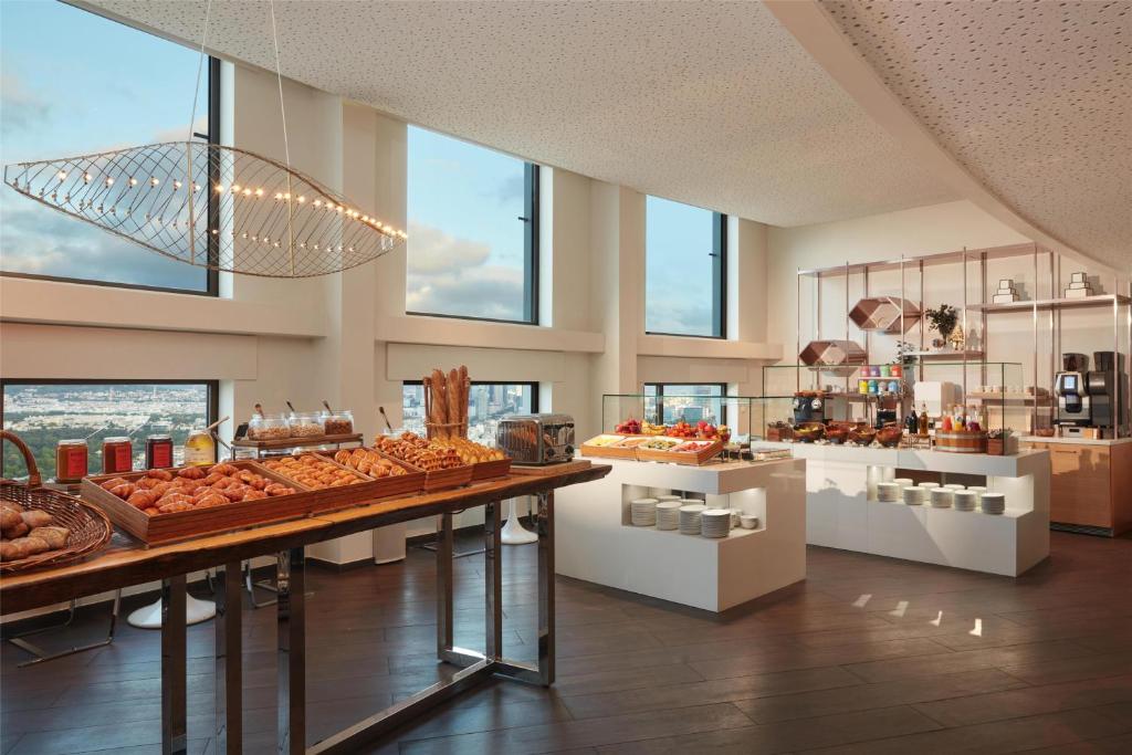 Hyatt Regency Paris Etoile