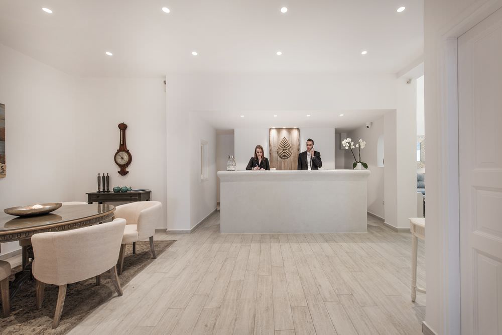 Aqua Luxury Suites - 이메로비글리