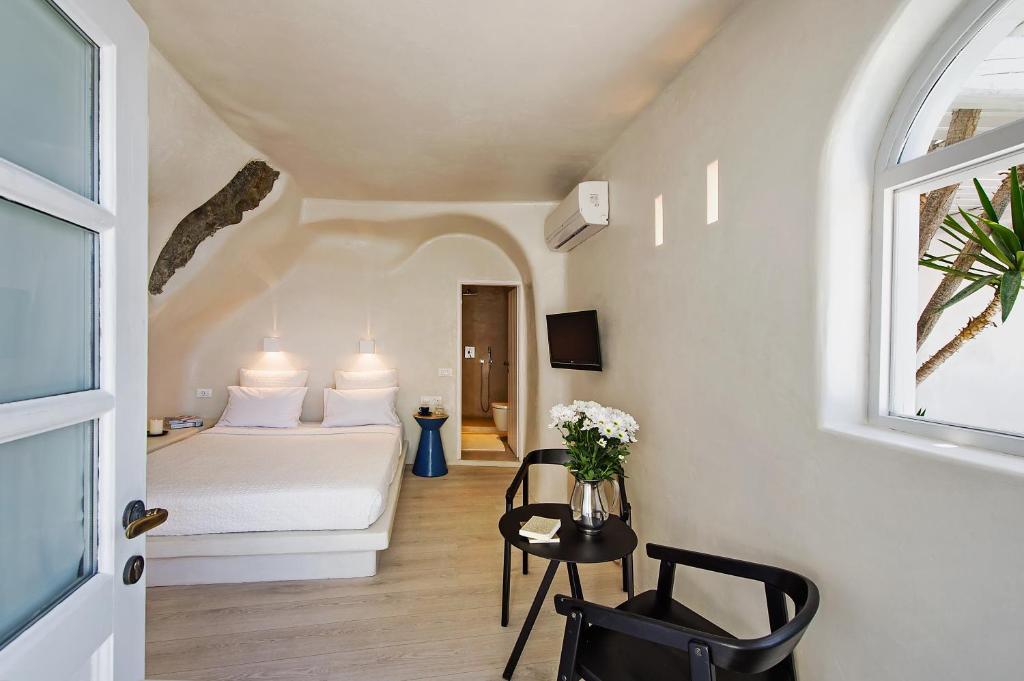 Porto Fira Suites - 피라마을