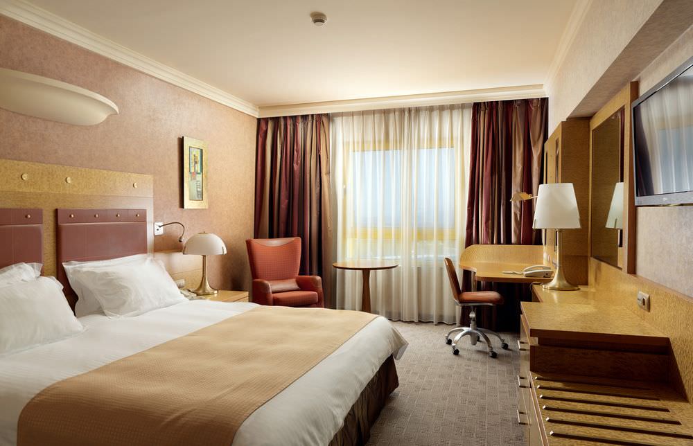 Holiday Inn Athens Attica Av. Airport West