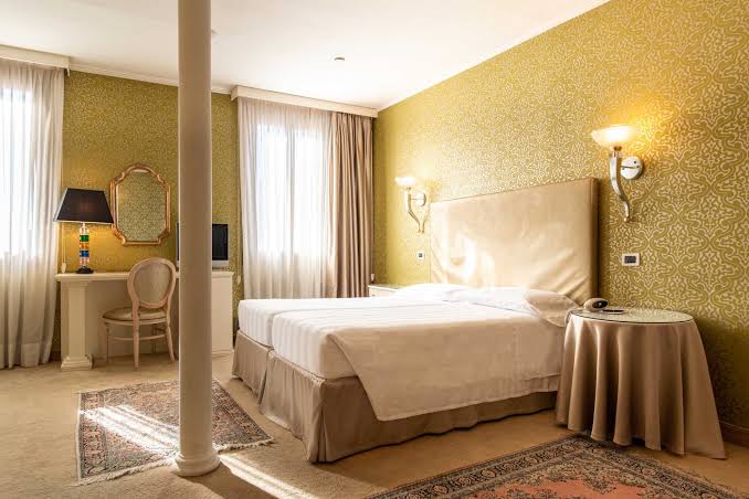 Hotel Principe - 산타루치아역 인근